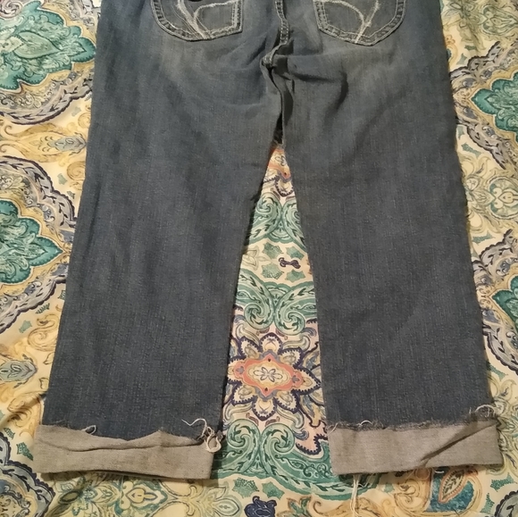 Women's juniors ariya jean capris - Picture 4 of 5